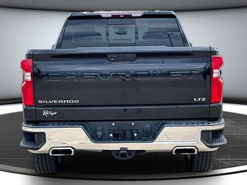Used 2019 Chevrolet Silverado 1500 LTZ w/ LTZ Premium Package AWD/4WD image 5