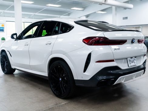 Used 2022 BMW X6 xDrive40i AWD/4WD image 4