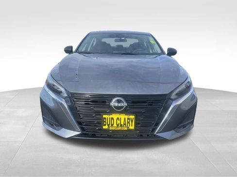 Used 2025 Nissan Altima 2.5 SV FWD image 9