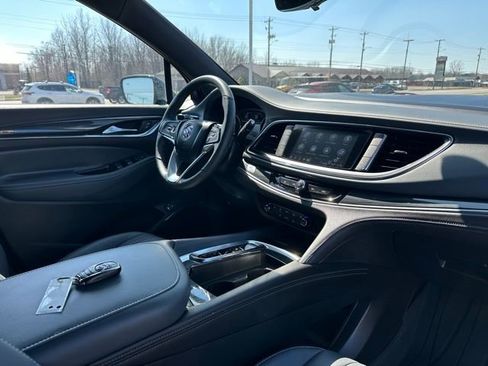 Used 2024 Buick Enclave Essence w/ Technology Package image 9