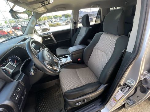 Used 2018 Toyota 4Runner SR5 RWD image 19