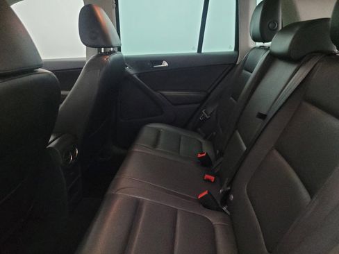 Used 2013 Volkswagen Tiguan SE image 18