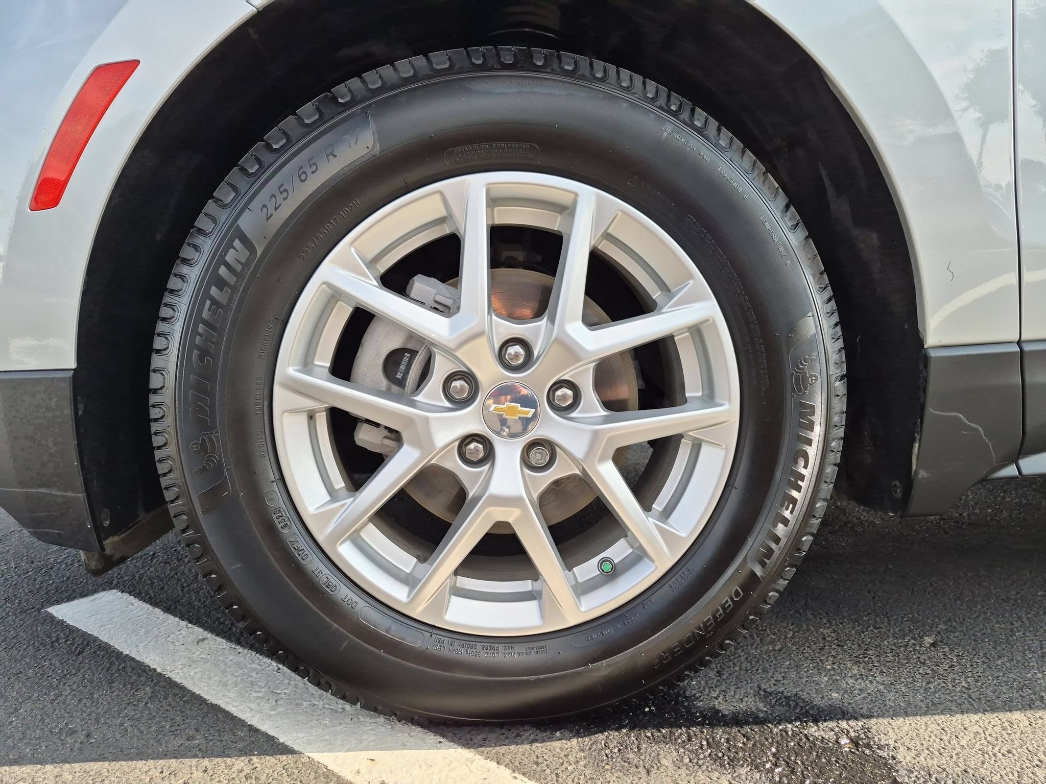 Certified 2022 Chevrolet Equinox LS w/ LS Convenience Package FWD image 33