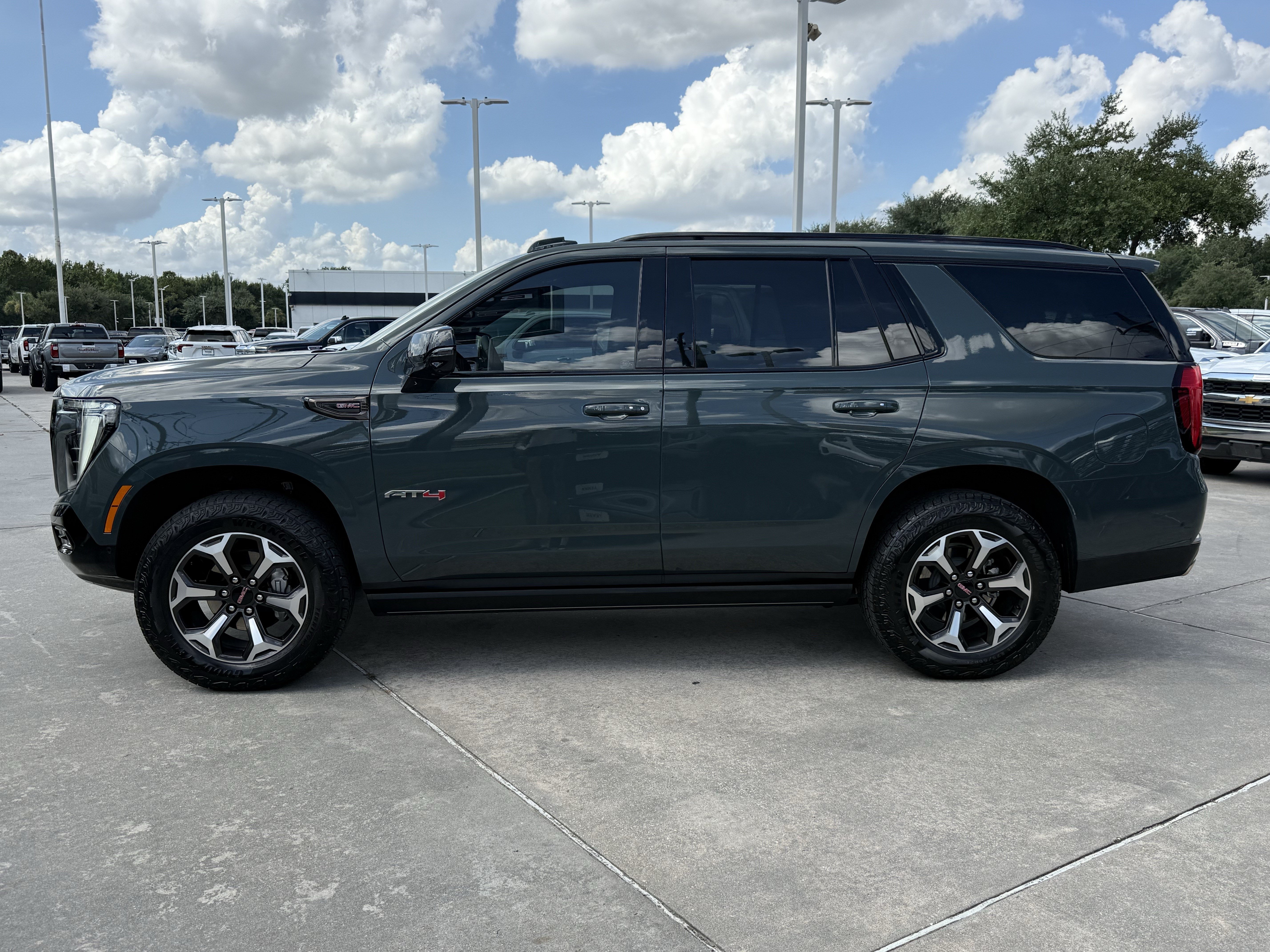 Used 2026 GMC Yukon AT4 Ultimate AWD/4WD image 8