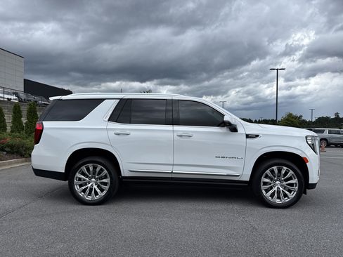 Used 2023 GMC Yukon Denali AWD/4WD image 11