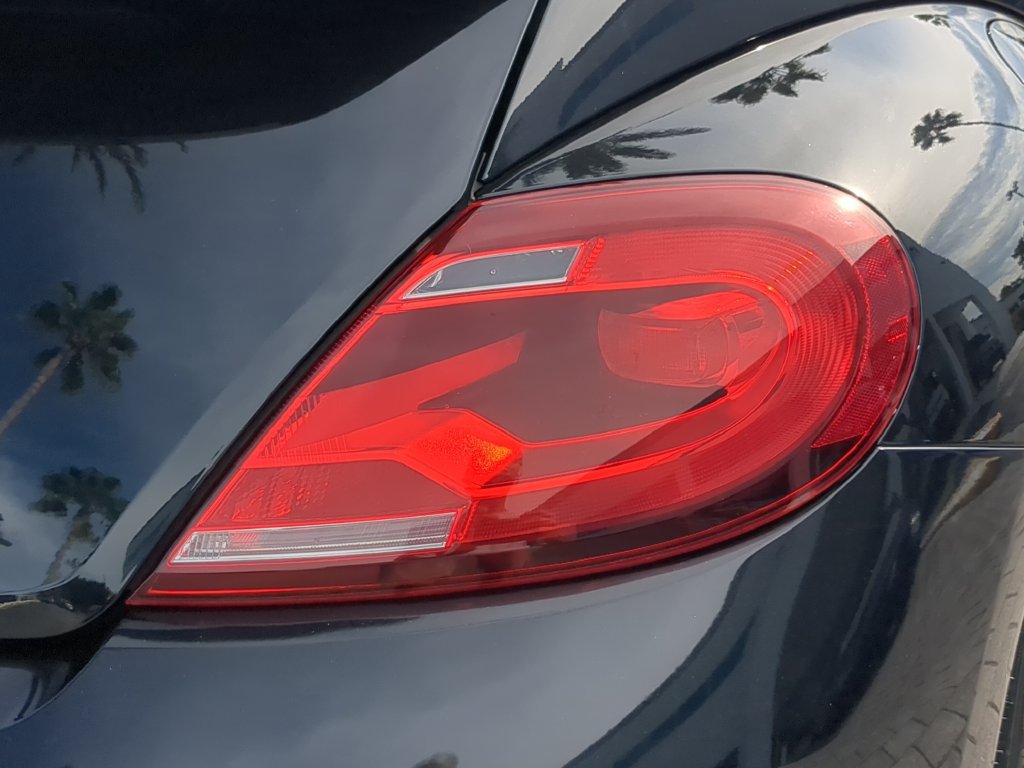 Used 2019 Volkswagen Beetle 2.0T SE FWD image 7