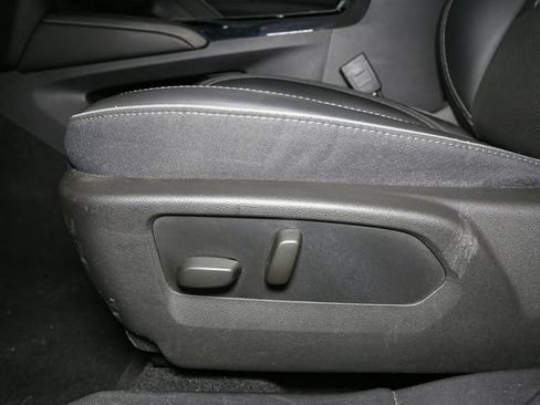 Used 2022 Buick Envision Essence w/ Safety Package FWD image 38