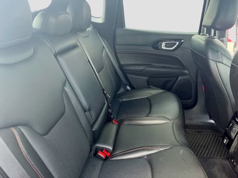 Used 2025 Jeep Compass Trailhawk AWD/4WD image 27