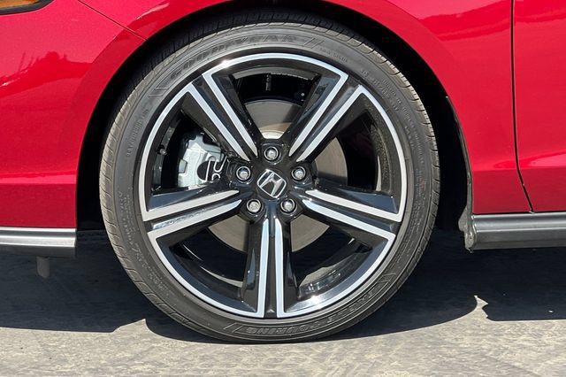 Used 2025 Honda Accord Sport image 35