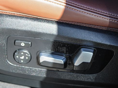 Used 2024 BMW X5 sDrive40i w/ Parking Assistance Package image 21