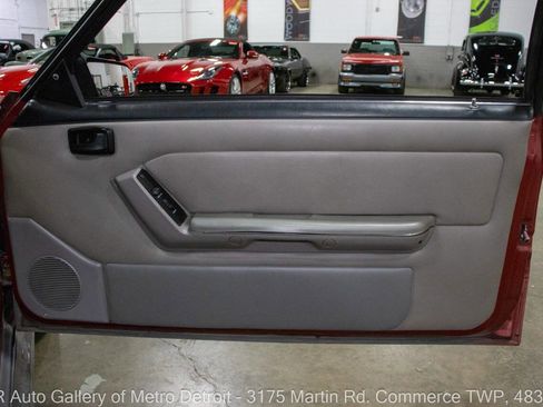 Used 1991 Ford Mustang GT RWD image 34
