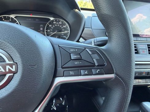 Used 2023 Nissan Altima 2.5 SV FWD image 27