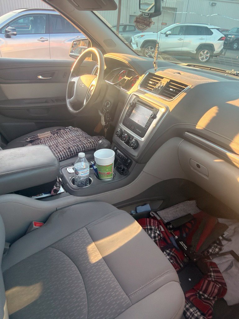 Used 2015 GMC Acadia SLE FWD image 13