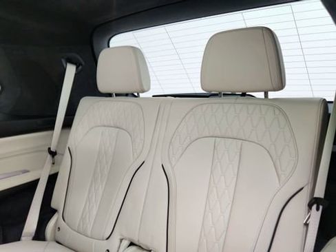 Used 2026 BMW X7 M60i AWD/4WD image 29