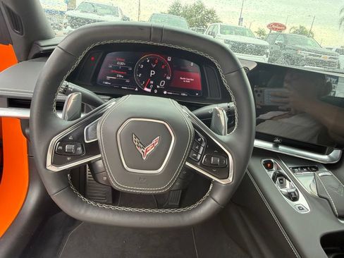 Used 2022 Chevrolet Corvette Stingray Premium Conv w/ Z51 Performance Package RWD image 12