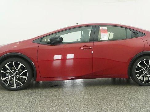 New 2026 Toyota Prius Plug-In Hybrid FWD image 19
