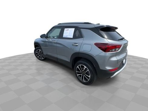 Certified 2025 Chevrolet TrailBlazer LT w/ Driver Confidence Package FWD image 6