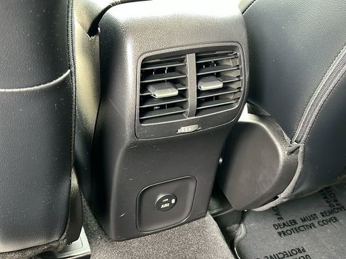 Used 2022 Ford Escape Titanium w/ Class II Trailer Tow Package AWD/4WD image 10