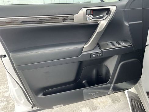 Used 2023 Lexus GX 460 Premium AWD/4WD image 13