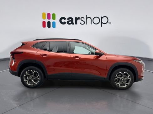 Used 2024 Chevrolet Trax LT w/ Driver Confidence Package FWD image 6