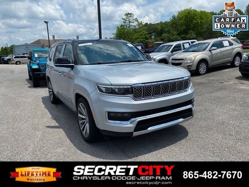 Used 2023 Jeep Grand Wagoneer Series II AWD/4WD image 3