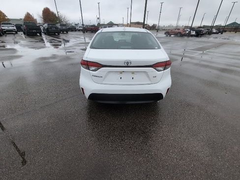 Certified 2024 Toyota Corolla LE image 4