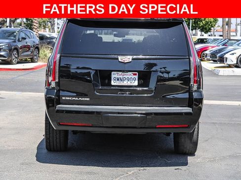 Used 2019 Cadillac Escalade ESV Luxury w/ Escalade Sport Edition AWD/4WD image 5