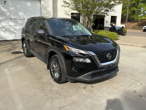 Used 2021 Nissan Rogue S AWD/4WD image 30