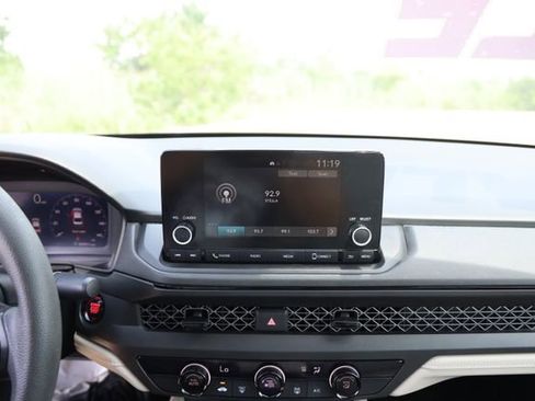 Certified 2023 Honda Accord LX image 16