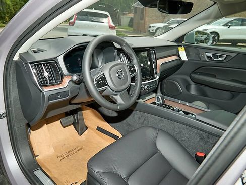 New 2026 Volvo V60 B5 Cross Country Plus w/ Climate Package AWD/4WD image 13