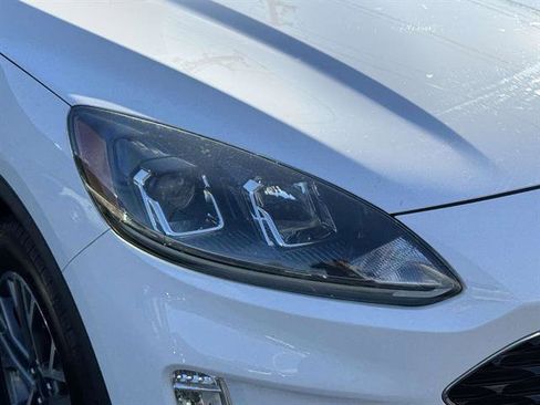 Used 2020 Ford Escape SEL image 7