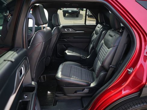Used 2025 Ford Explorer ST-Line w/ Premium Package AWD/4WD image 28