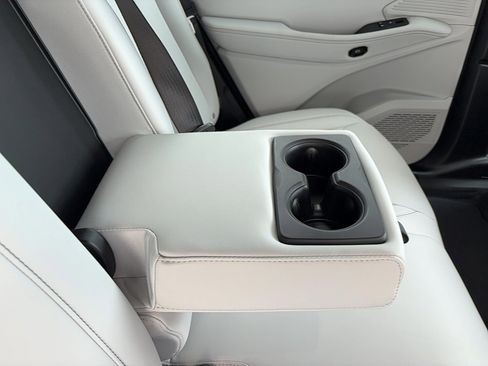 New 2026 Jeep Cherokee Limited image 9