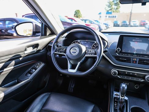 Used 2020 Nissan Altima 2.5 SR image 5