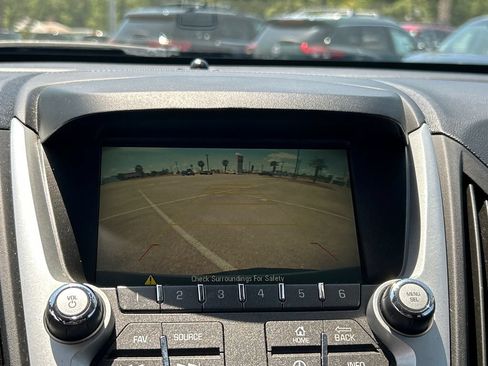 Used 2017 Chevrolet Equinox LT w/ Convenience Package FWD image 18
