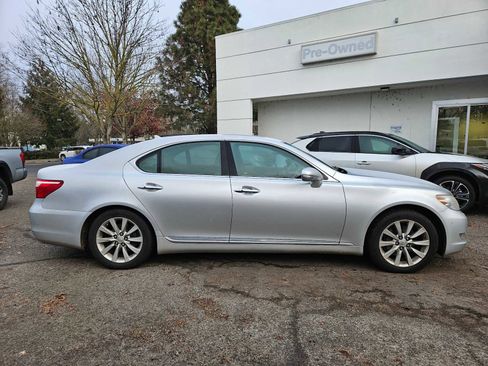 Used 2010 Lexus LS 460 image 2