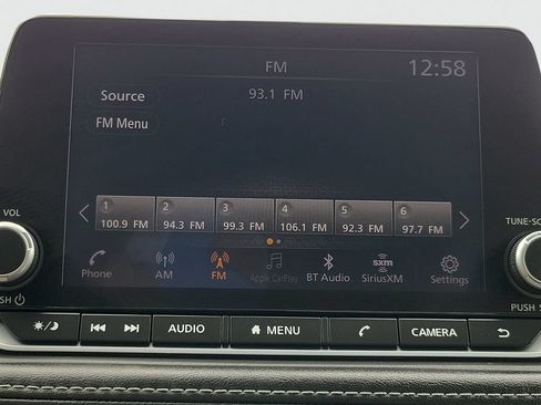 Used 2023 Nissan Rogue SV AWD/4WD image 18