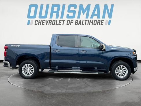 Used 2022 Chevrolet Silverado 1500 LT AWD/4WD image 7
