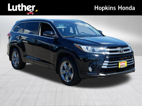 Used 2017 Toyota Highlander Limited Platinum AWD/4WD image 1