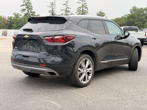 Used 2019 Chevrolet Blazer Premier w/ Sun and Wheels Package FWD image 12