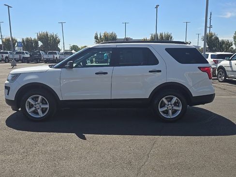 Used 2018 Ford Explorer 4WD w/ Class II Trailer Tow Package image 6