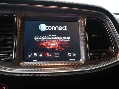 Used 2017 Dodge Challenger SRT Hellcat image 26