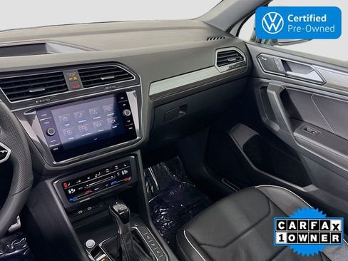 Certified 2022 Volkswagen Tiguan SEL R-Line image 25