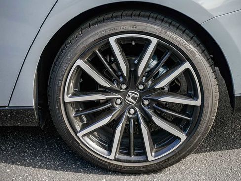 Used 2025 Honda Accord Touring image 10