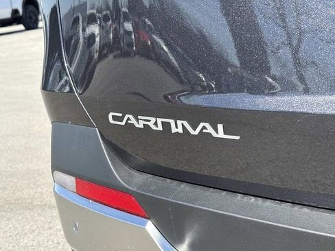 New 2026 Kia Carnival SX image 5