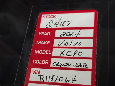 Used 2024 Volvo XC90 B5 Core w/ Climate Package AWD/4WD image 33