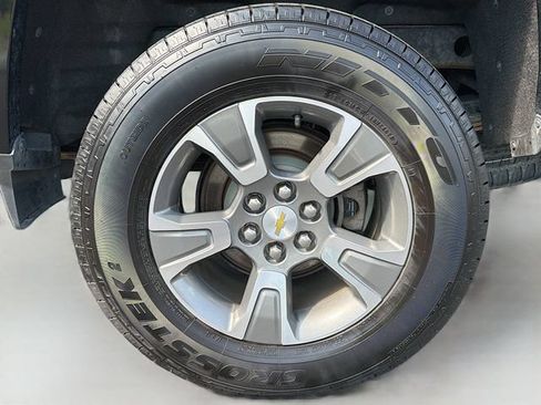 Used 2020 Chevrolet Colorado Z71 AWD/4WD image 18