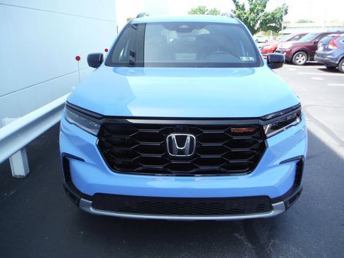 Used 2023 Honda Pilot TrailSport image 5