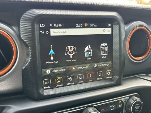 Certified 2022 Jeep Gladiator Mojave w/ LED Lighting Group AWD/4WD image 21