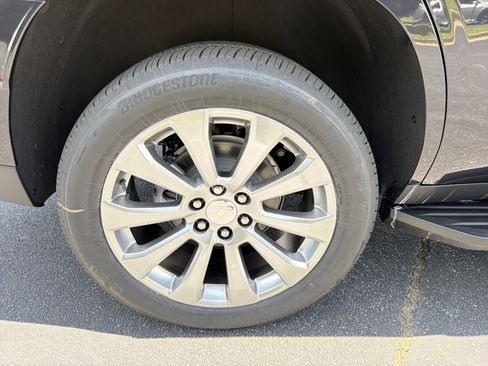 New 2026 Chevrolet Tahoe Premier w/ Sun And Tow Package AWD/4WD image 18